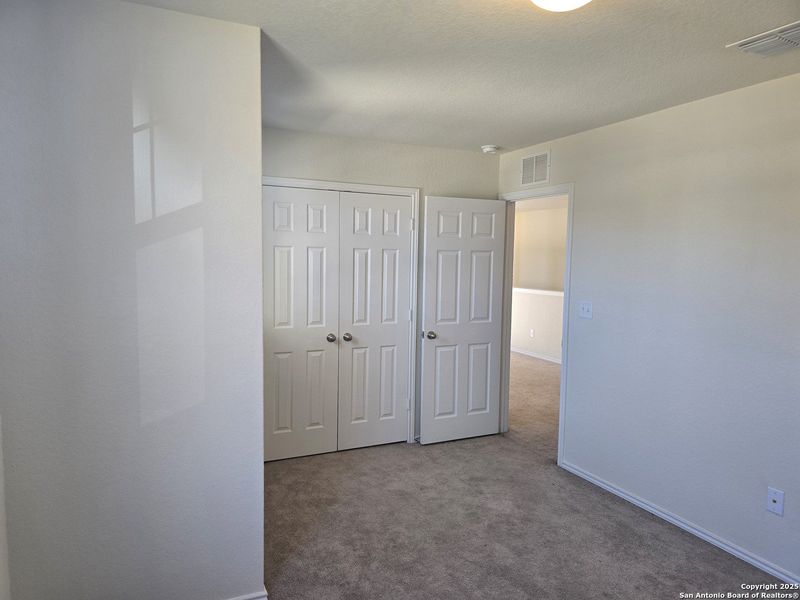 Spacious, unfurnished interior of a new home in Davis Ranch, San Antonio (Image 12).