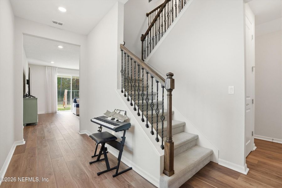 Furnished interior view inside a new home in , Middleburg (Image 11).