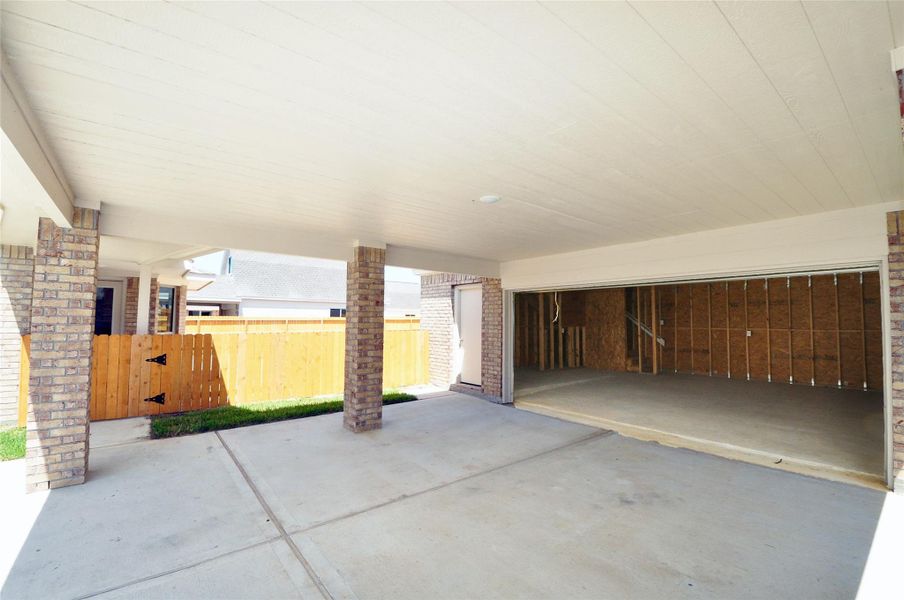 Exterior details and patio area of a home in , League City (Image 4). Exterior details and patio area of a home in , League City (Image 4).