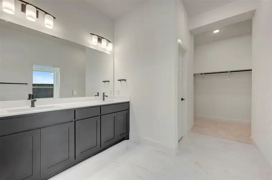 Furnished interior view inside a new home in Creekshaw – Classic, Royse City (Image 12).