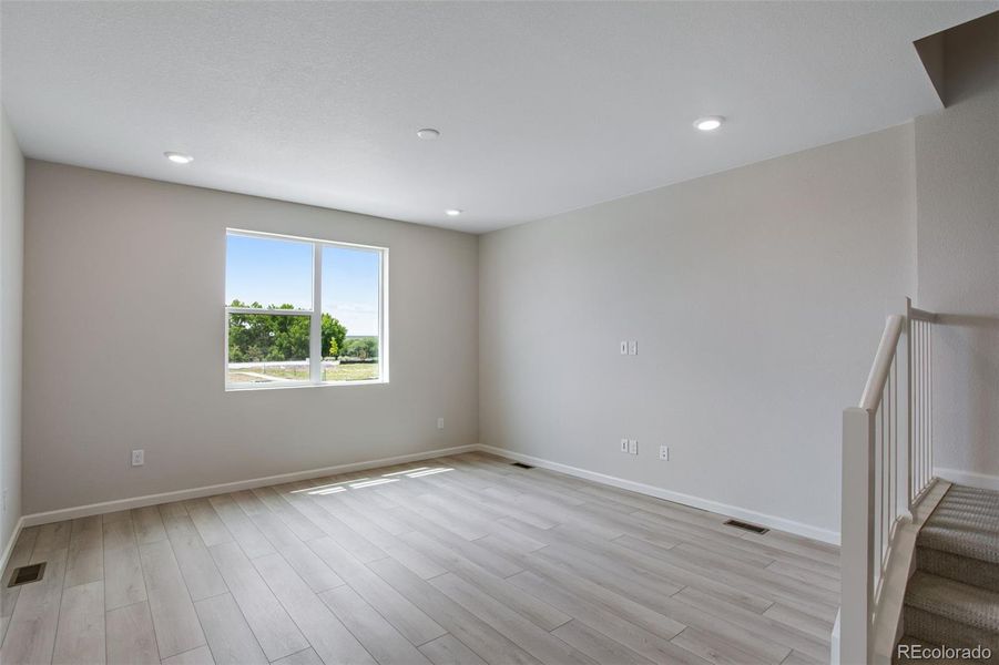 Spacious, unfurnished interior of a new home in Sugar Mill Village, Longmont (Image 34). Spacious, unfurnished interior of a new home in Sugar Mill Village, Longmont (Image 34).