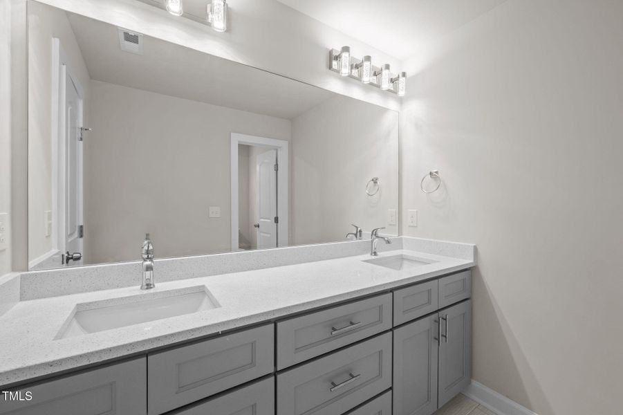 Double vanity