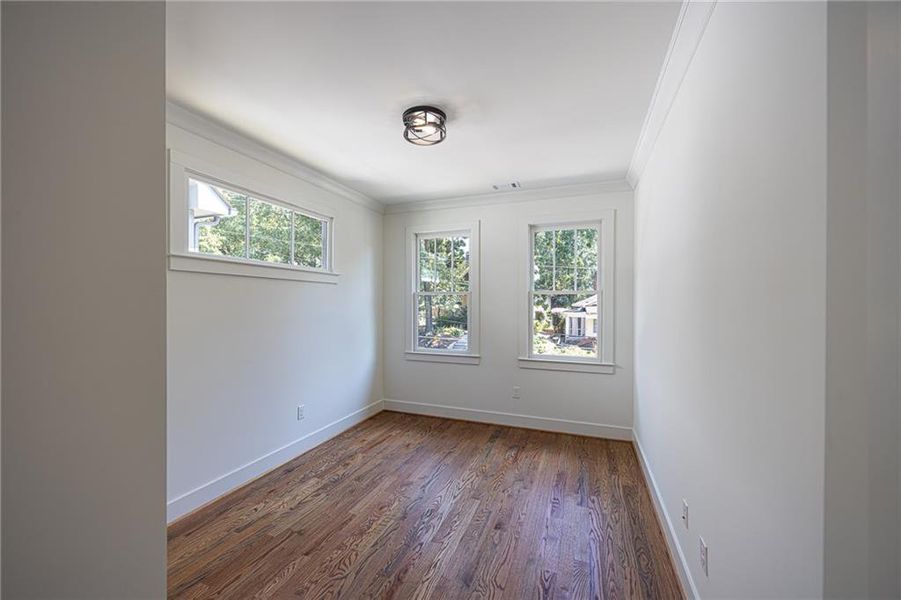 Spacious, unfurnished interior of a new home in , Atlanta (Image 17).