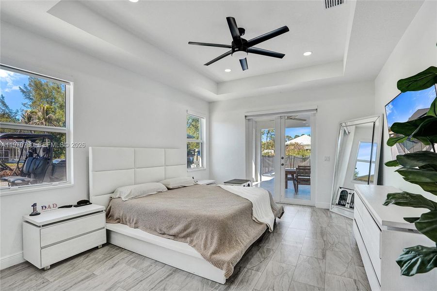 Furnished interior view inside a new home in , Loxahatchee (Image 74).