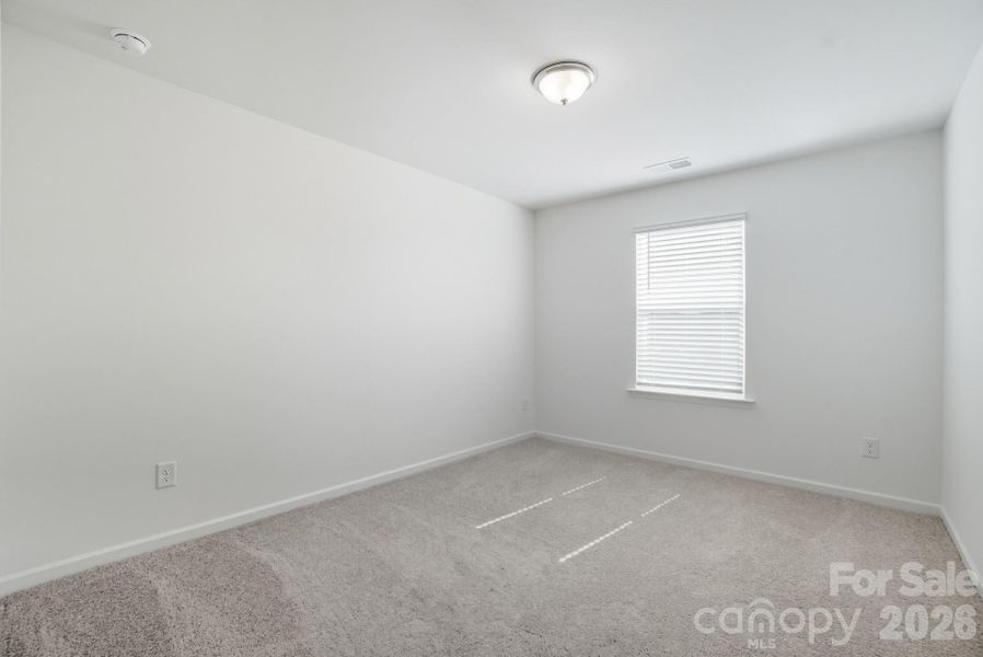 Spacious, unfurnished interior of a new home in Bellina, York (Image 35).