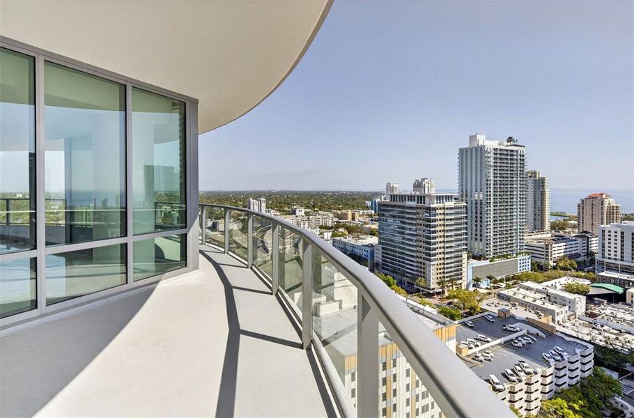 Condo located in St. Petersburg, FL showcasing its design and architecture (Image 32). Condo located in St. Petersburg, FL showcasing its design and architecture (Image 32).