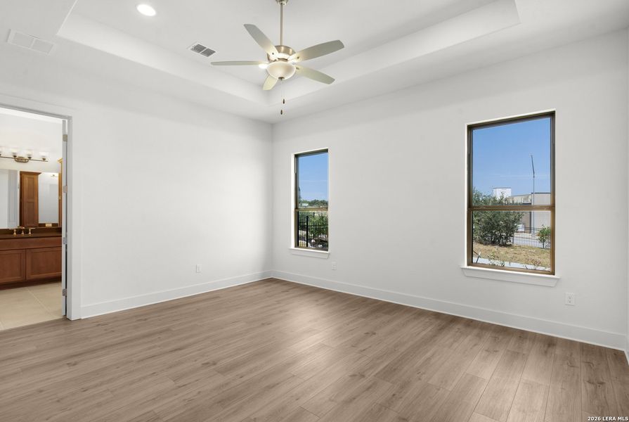 Spacious, unfurnished interior of a new home in El Sonido at Campanas, San Antonio (Image 31). Spacious, unfurnished interior of a new home in El Sonido at Campanas, San Antonio (Image 31).