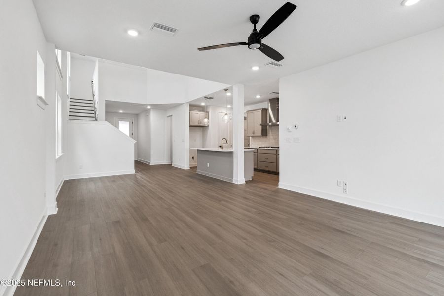 Spacious, unfurnished interior of a new home in Evergreen Island at Silverleaf - Classic, St. Augustine (Image 23).