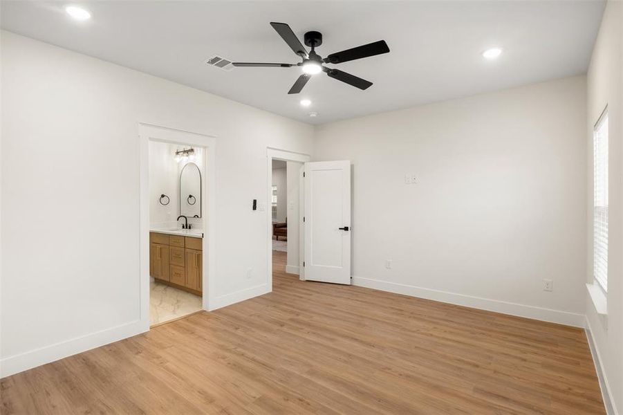 Spacious, unfurnished interior of a new home in , Fort Worth (Image 31).