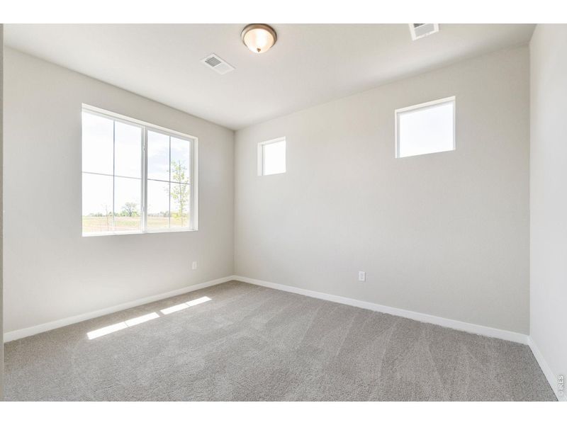 Spacious, unfurnished interior of a new home in Hidden Creek, Frederick (Image 26).