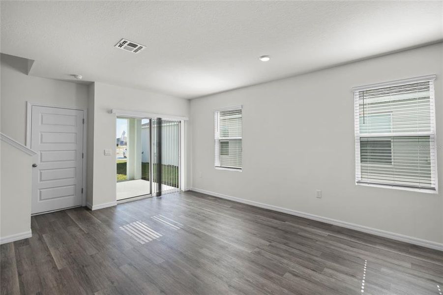 Spacious, unfurnished interior of a new home in Harmony at Lake Eloise, Winter Haven (Image 24). Spacious, unfurnished interior of a new home in Harmony at Lake Eloise, Winter Haven (Image 24).