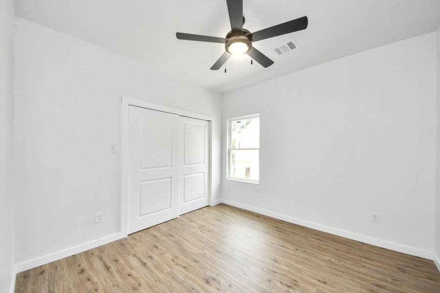 Spacious, unfurnished interior of a new home in , Houston (Image 32).