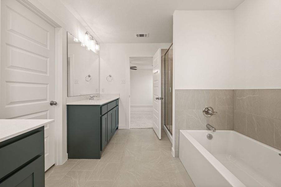 Furnished interior view inside a new home in Gatlin Ranch, Springtown (Image 14).