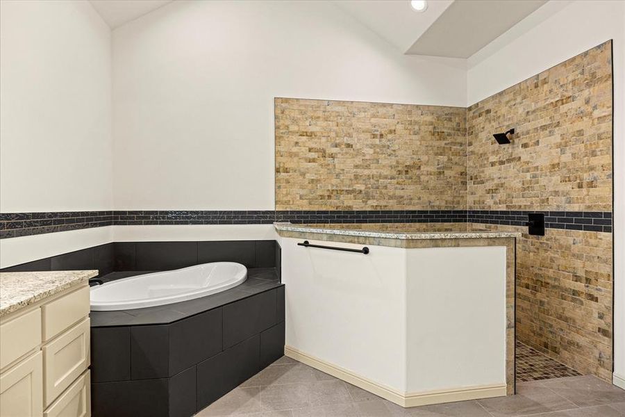 Furnished interior view inside a new home in Pecan Plantation, Granbury (Image 11).