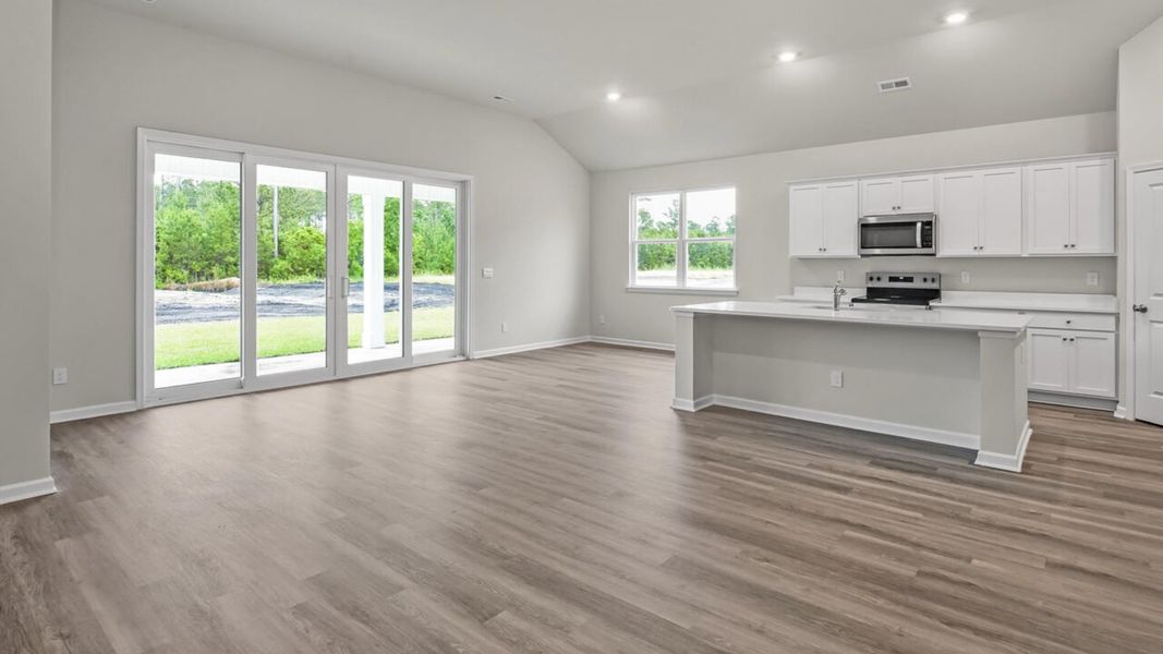 Spacious, unfurnished interior of a new home in Grayson Park, Leland (Image 15).