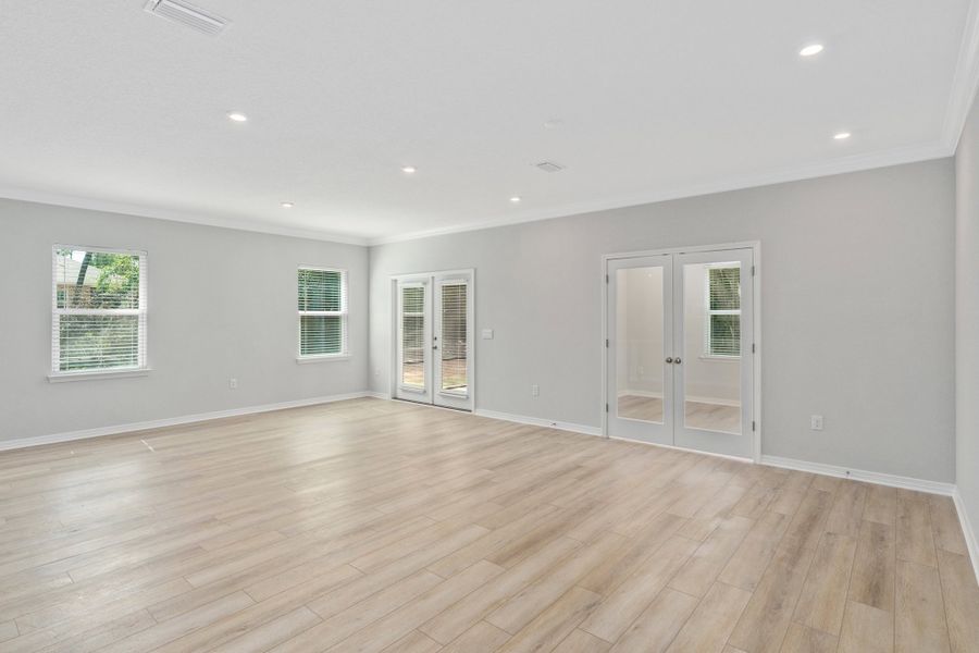 Representative unfurnished interior of a home built from the Drexel by Maronda Homes in Bellview Pointe, Bellview (Image 50).