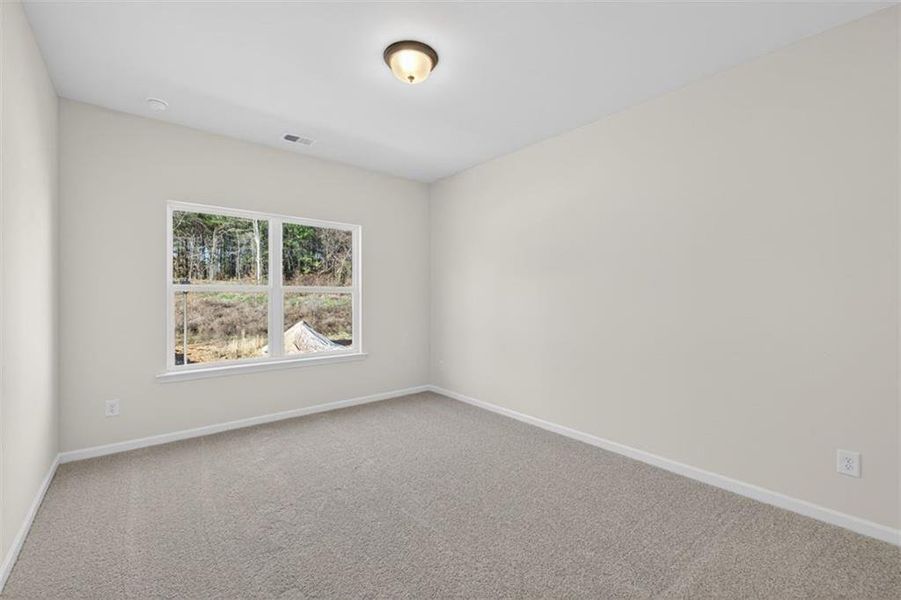 Spacious, unfurnished interior of a new home in Sanders Park, Austell (Image 22).