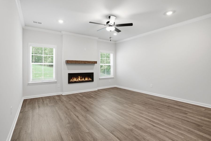 Representative unfurnished interior of a home built from the Hawthorne Select M by McGuinn Homes in Broadway Lake, Anderson (Image 14). Representative unfurnished interior of a home built from the Hawthorne Select M by McGuinn Homes in Broadway Lake, Anderson (Image 14).