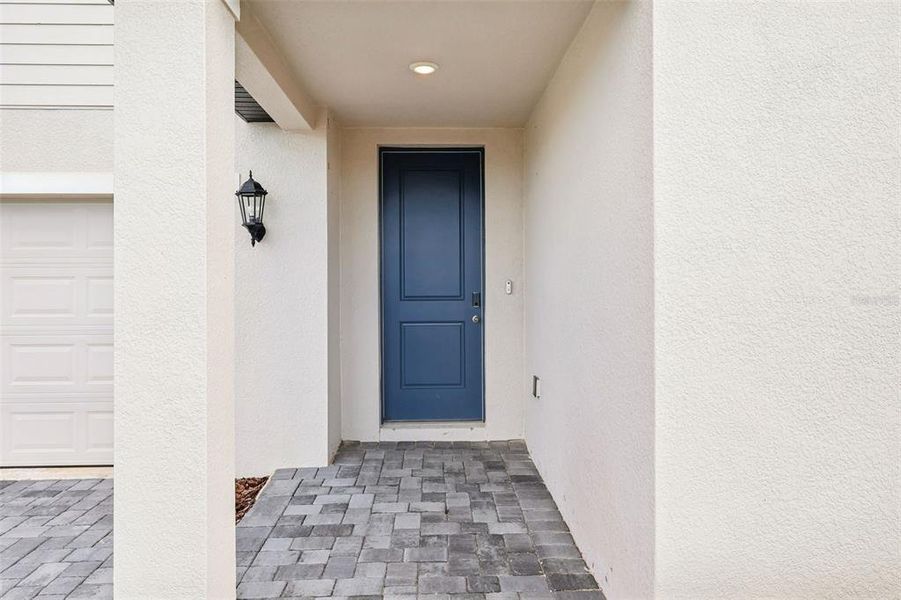 Exterior details and patio area of a home in Crosswinds - Signature Series, Haines City (Image 20).