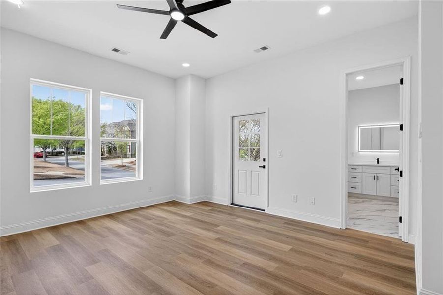 Spacious, unfurnished interior of a new home in , Douglasville (Image 10).