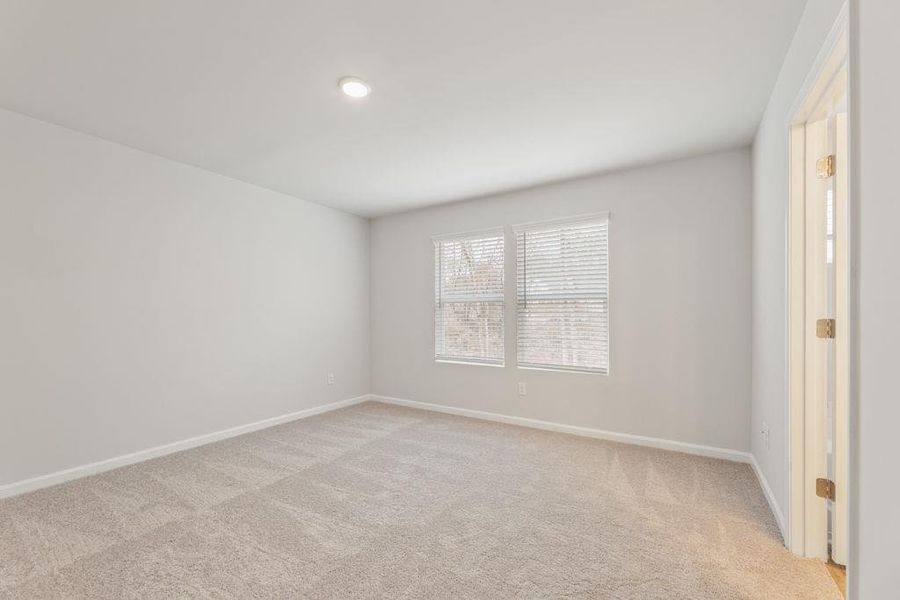 Spacious, unfurnished interior of a new home in Belleview Manor, Fairburn (Image 13).