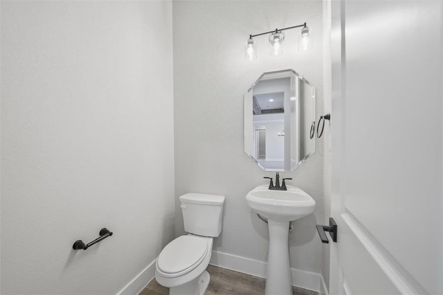 Furnished interior view inside a new home in Eagle Ridge Estates, Weatherford (Image 9).
