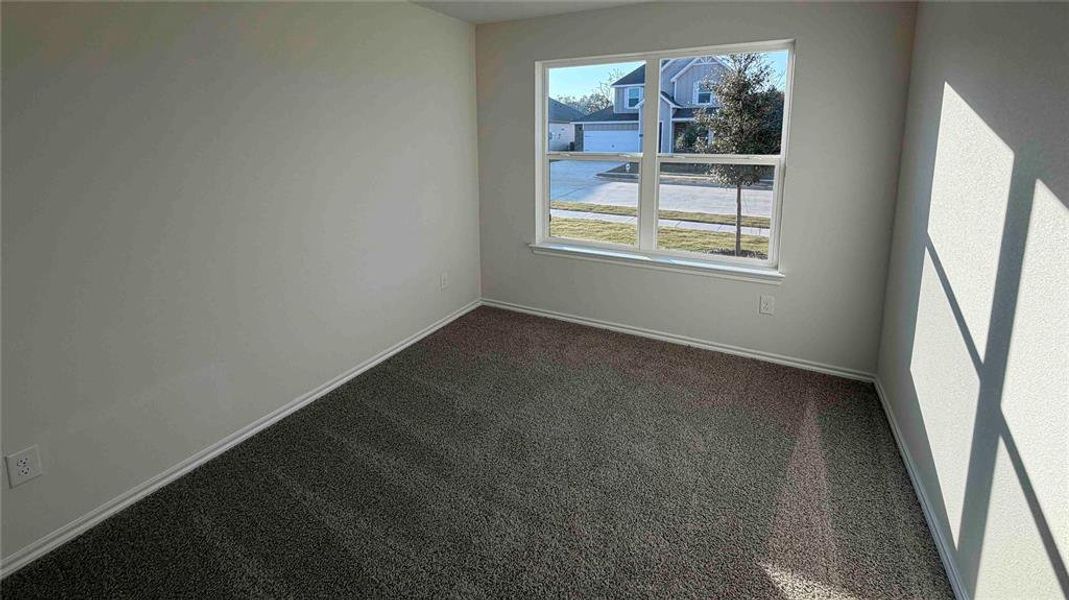 Spacious, unfurnished interior of a new home in Blaire Lake, Tyler (Image 4).