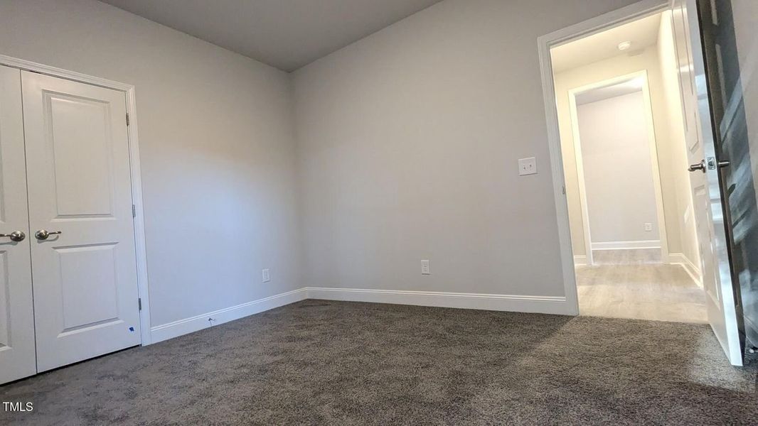 Spacious, unfurnished interior of a new home in Harvest Creek, Nashville (Image 11).