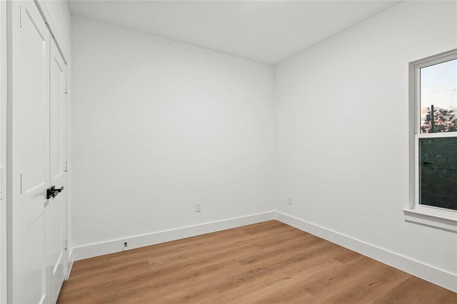 Spacious, unfurnished interior of a new home in , Dallas (Image 14).