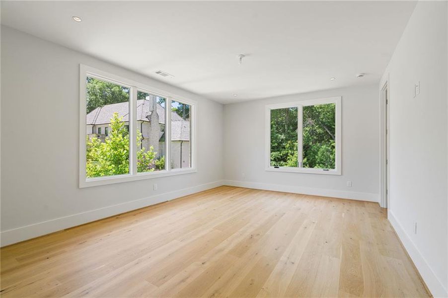 Spacious, unfurnished interior of a new home in , Atlanta (Image 60). Spacious, unfurnished interior of a new home in , Atlanta (Image 60).