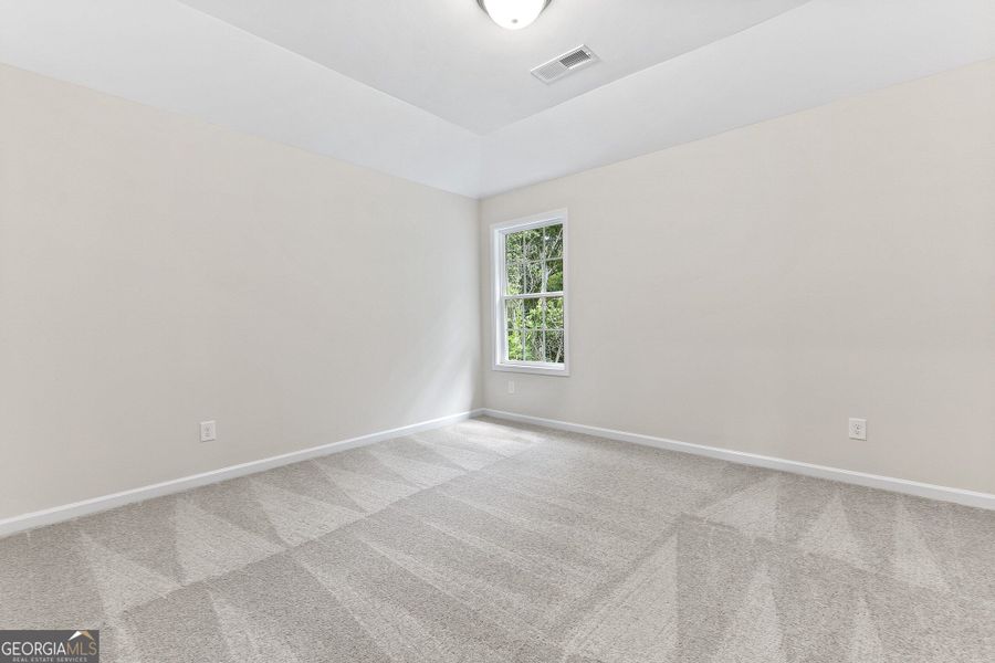Spacious, unfurnished interior of a new home in Juliette Crossing, Forsyth (Image 84).