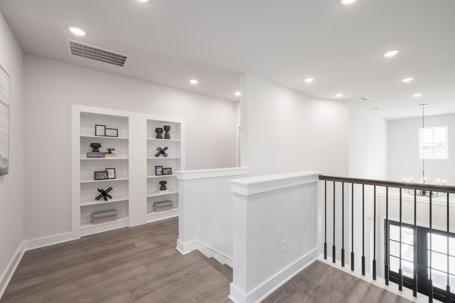 Representative furnished interior of a home built from the Windsor by Tri Pointe Homes in Trillium, Richmond (Image 73). Representative furnished interior of a home built from the Windsor by Tri Pointe Homes in Trillium, Richmond (Image 73).