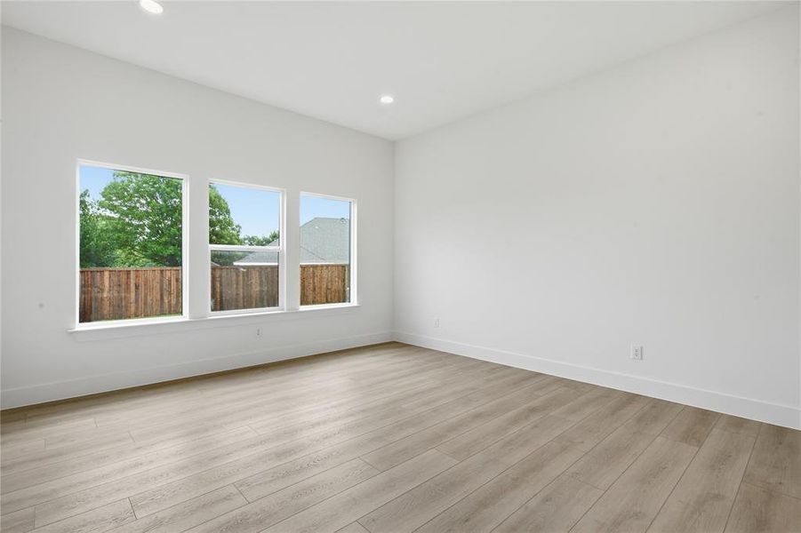 Spacious, unfurnished interior of a new home in , Dallas (Image 17).