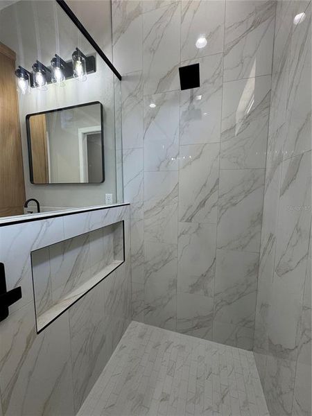 Close-up of interior finishes inside a home in , Chiefland (Image 20).