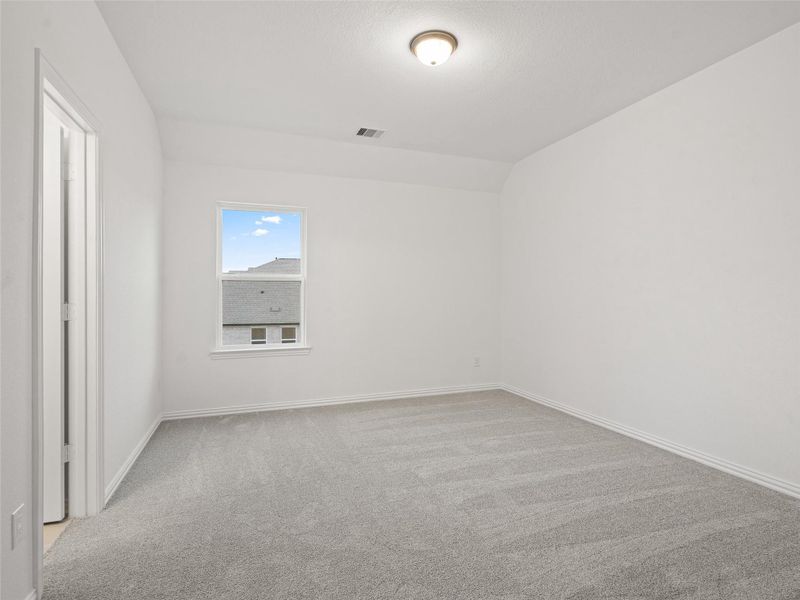 Spacious, unfurnished interior of a new home in Brookewater, Rosenberg (Image 23).
