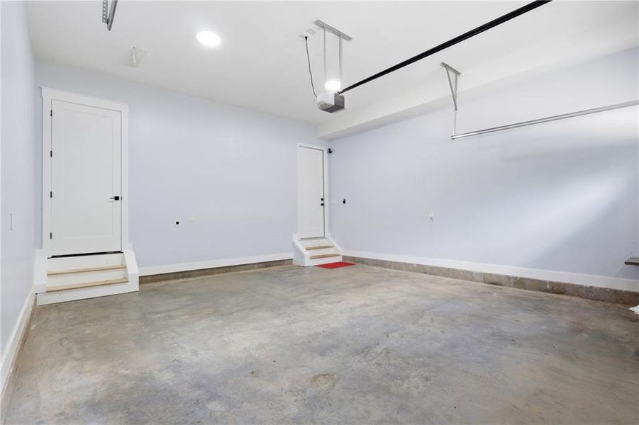 Spacious, unfurnished interior of a new home in , Snellville (Image 19). Spacious, unfurnished interior of a new home in , Snellville (Image 19).