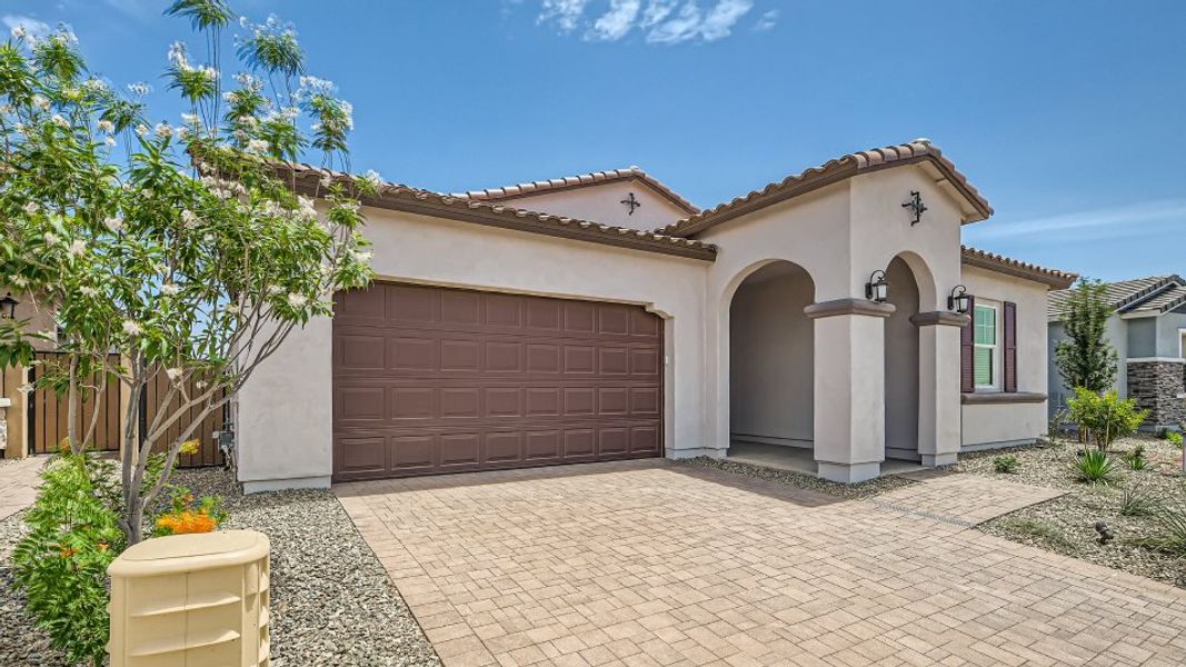 Front view of the home and driveway