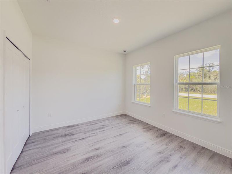 Spacious, unfurnished interior of a new home in , Ocala (Image 46).