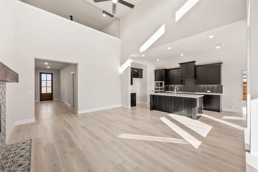 Image 37 of a home in Mockingbird Hills 60-65.