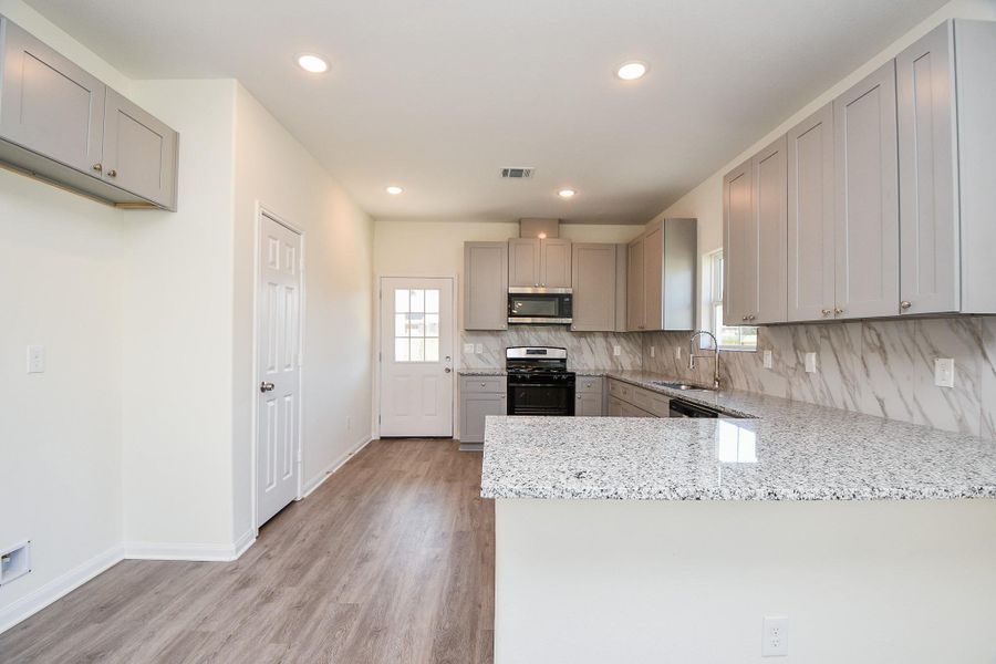 Image 29 of a home in .