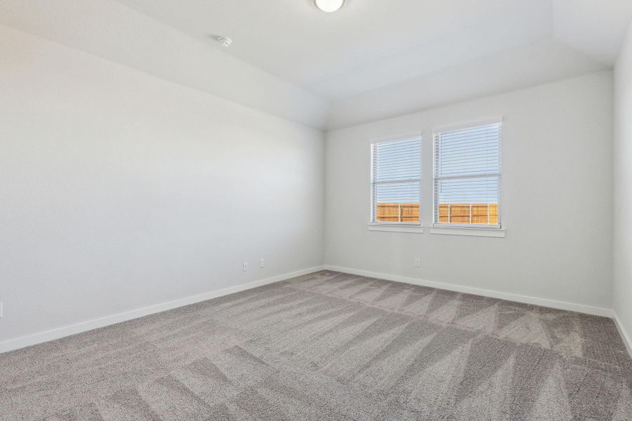 Spacious, unfurnished interior of a new home in Trinity Ranch, Elgin (Image 19).