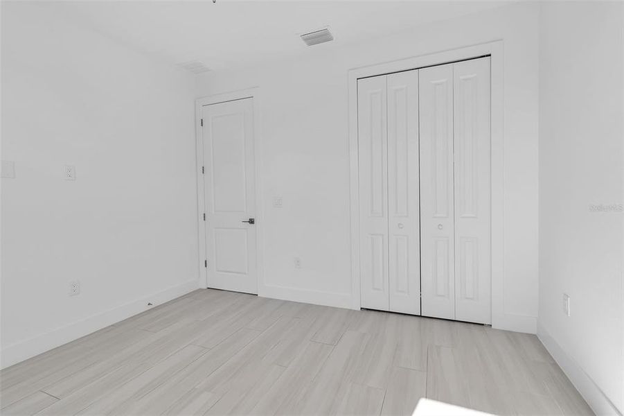 Spacious, unfurnished interior of a new home in , Punta Gorda (Image 50).
