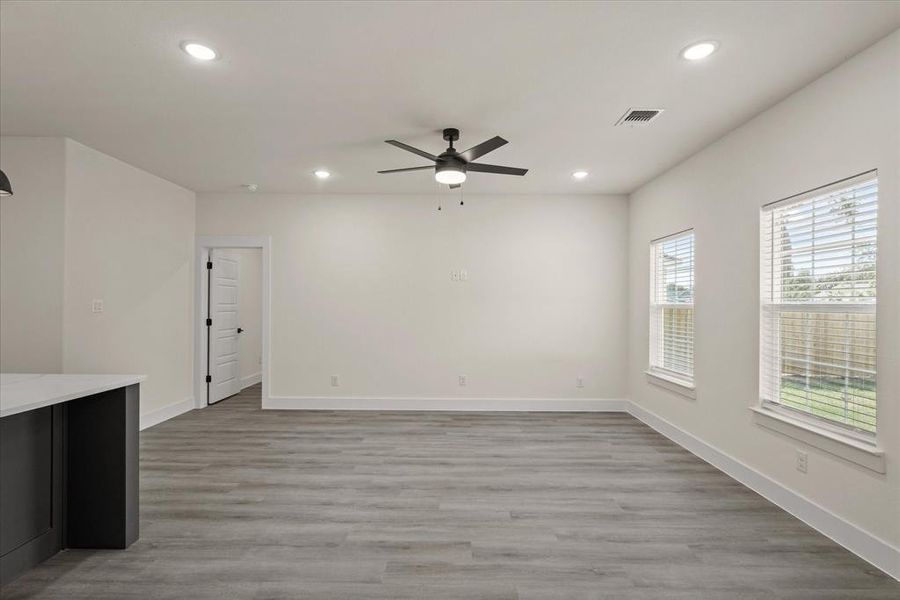 Spacious, unfurnished interior of a new home in , Fort Worth (Image 11).