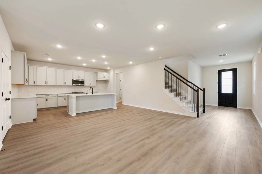 Spacious, unfurnished interior of a new home in Lariat, Liberty Hill (Image 21).