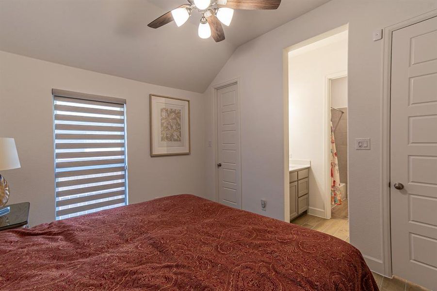 Furnished interior view inside a new home in Sweetgrass, Haslet (Image 26). Furnished interior view inside a new home in Sweetgrass, Haslet (Image 26).