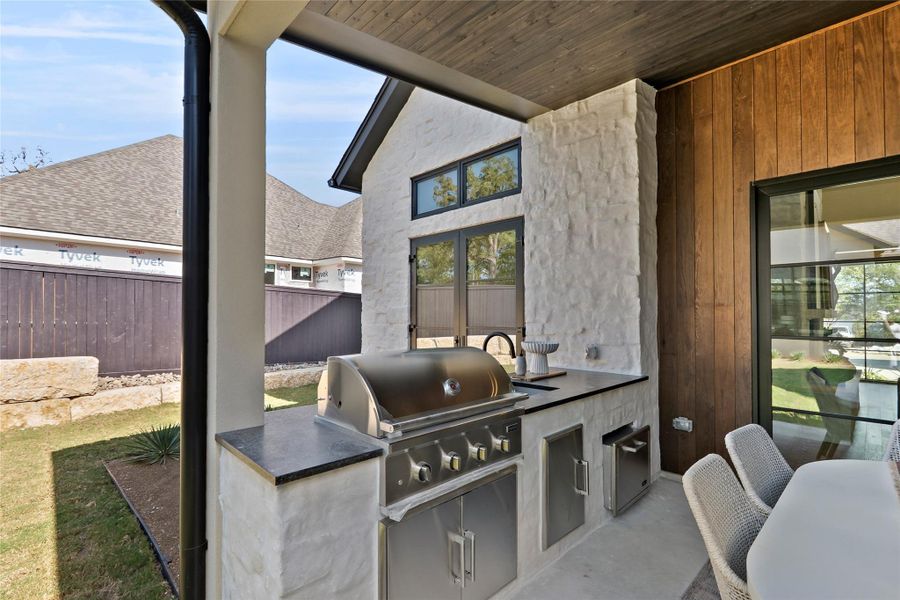 Outdoor Kitchen