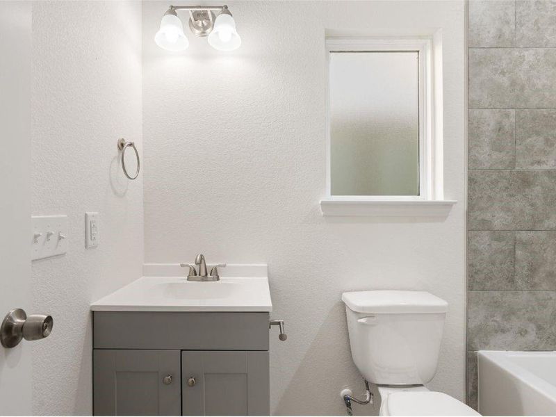 Furnished interior view inside a new home in Lake Conroe Village, Montgomery (Image 3).