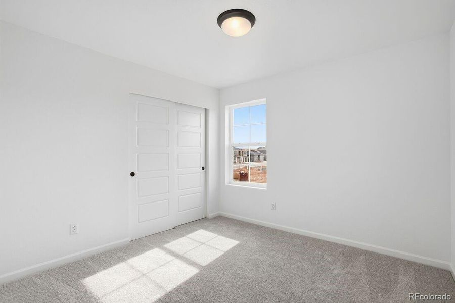 8784 Whiteclover ~ Ready Now