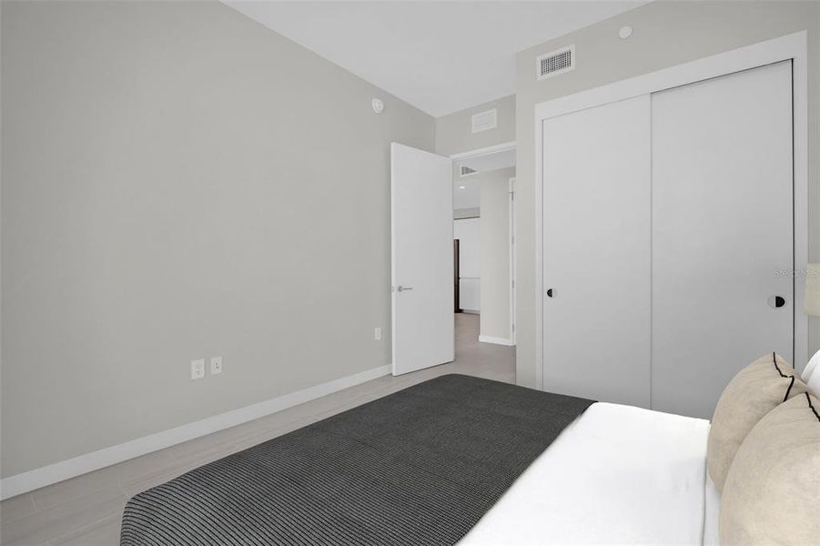 Spacious, unfurnished interior of a new home in , St. Petersburg (Image 73).