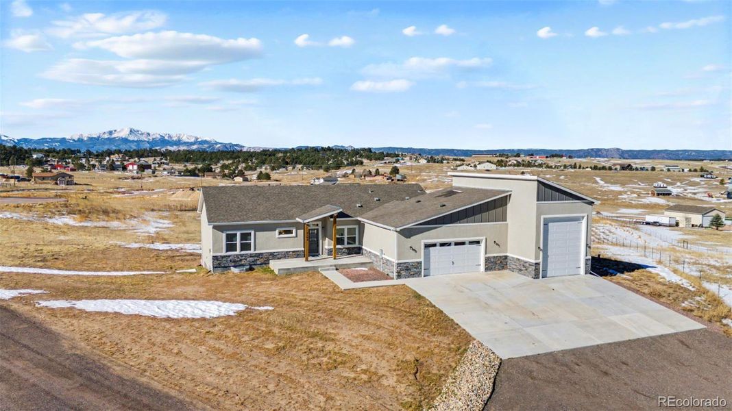 Image 42 of a home in .